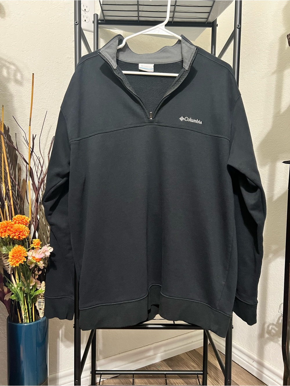 Columbia Men's Black Half-Zip Pullover Sweater